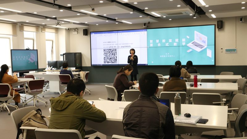 实际上，叉车培训的“包过班”存在一定的风险。以下是一些原因：