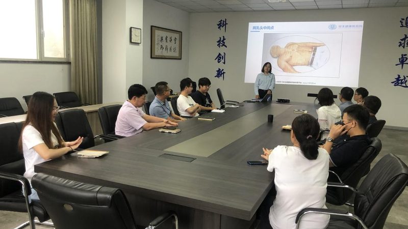企业培训与拓展培训：上海职场人士的两大提升路径